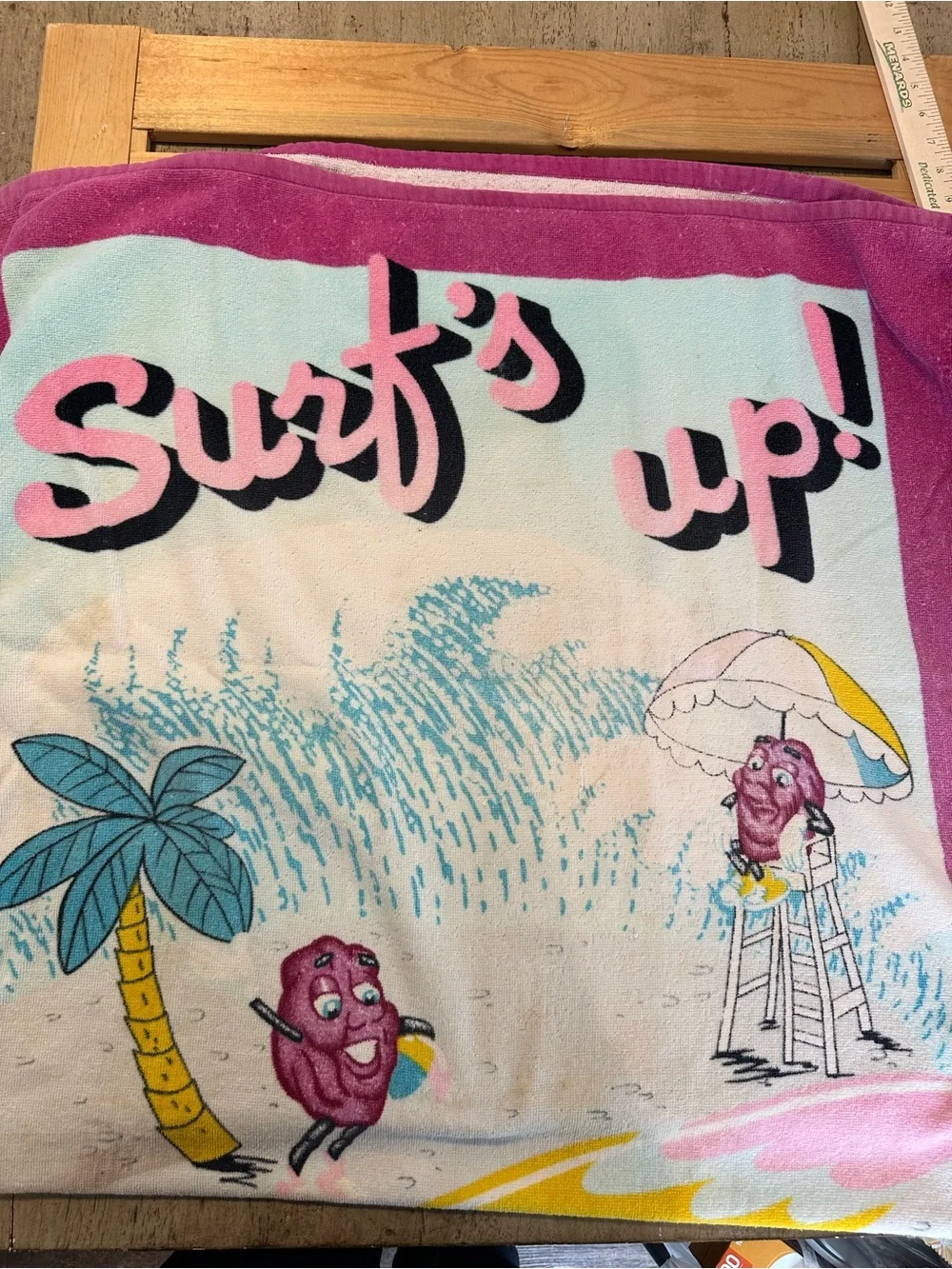 Vintage 1987 California Raisins Surfs Up! Cotton Beach Towel Rare